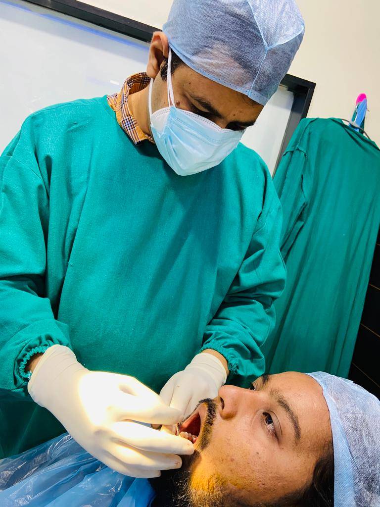 dental implant in varanasi